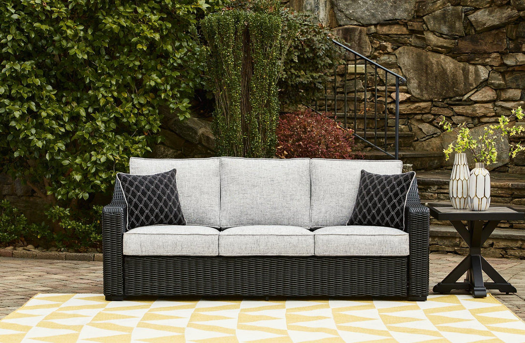 Beachcroft Outdoor Set