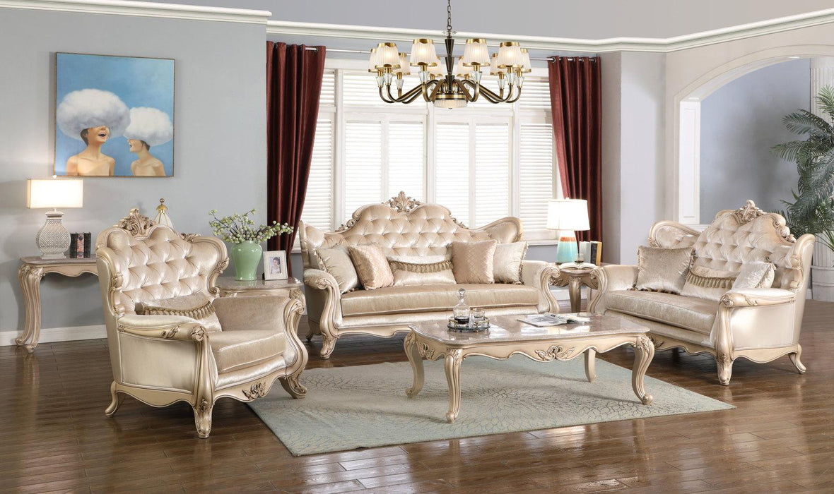 New Classic Monique Sofa in Pearl