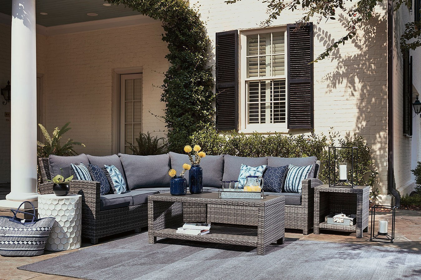 Outdoor Seating Set